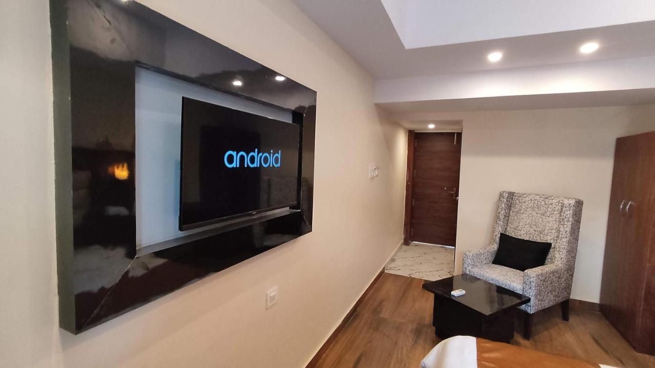 Hotel Blueark Lucknow Dış mekan fotoğraf