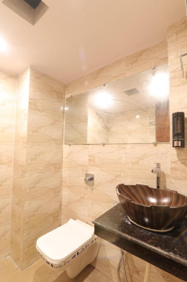Hotel Blueark Lucknow Dış mekan fotoğraf